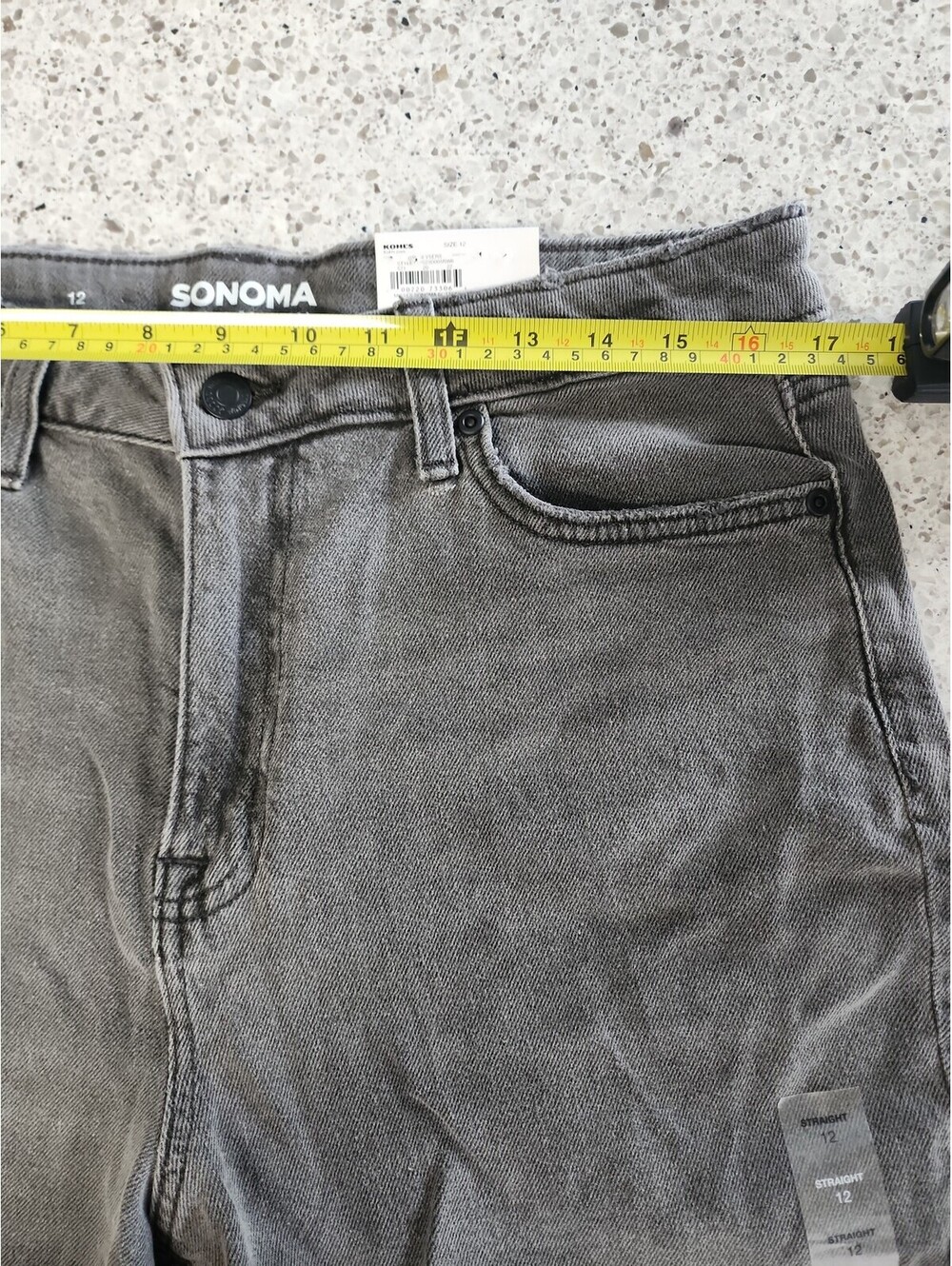 Jeans - Picture 8 of 9